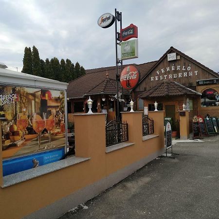 Feherlo Vendeghaz & Restaurant Бік Екстер'єр фото