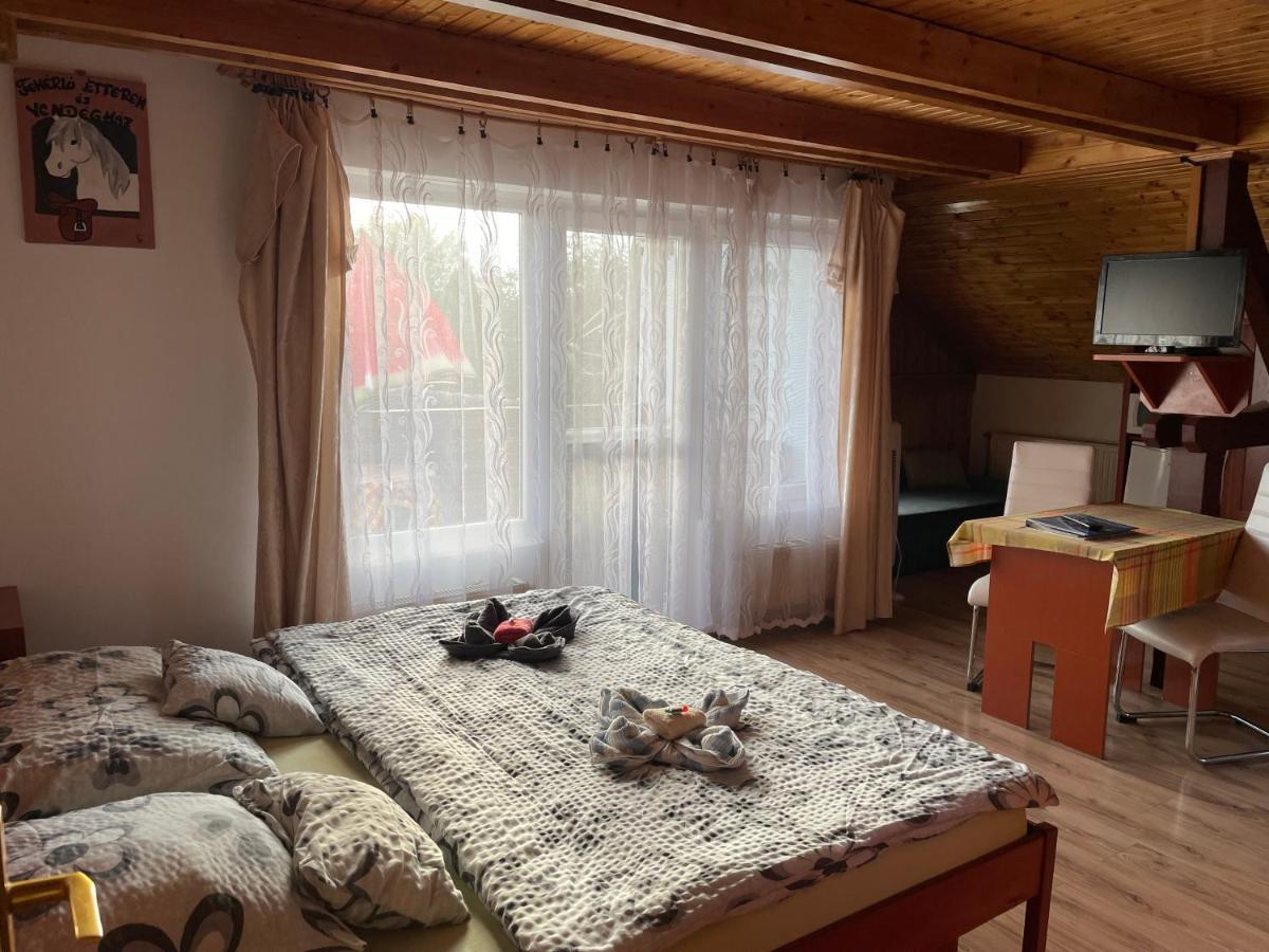 Feherlo Vendeghaz & Restaurant Бік Екстер'єр фото
