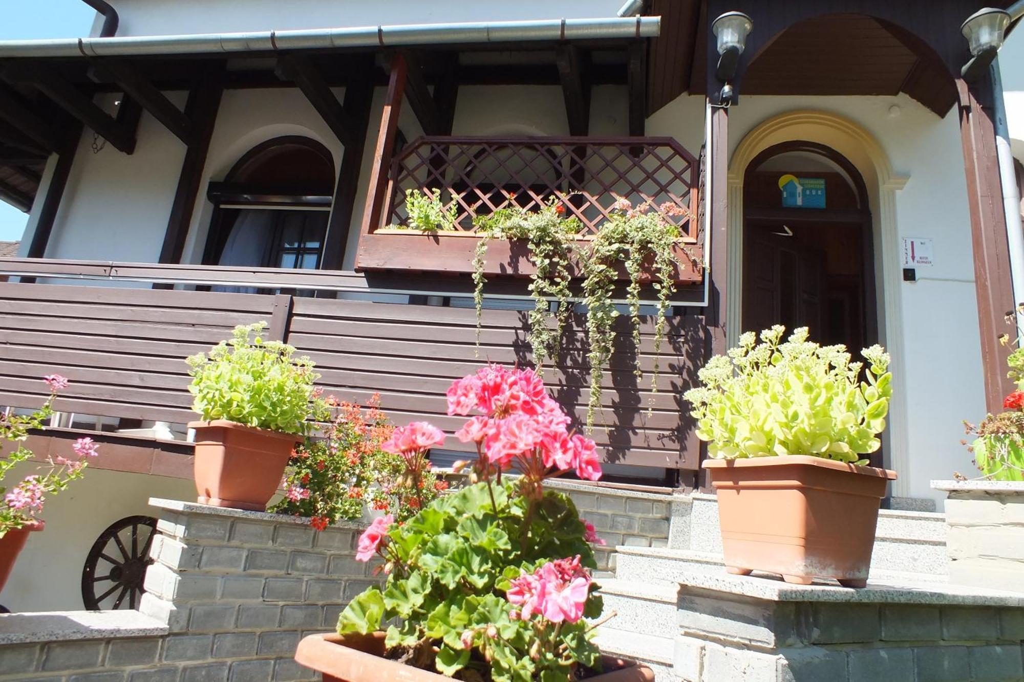 Feherlo Vendeghaz & Restaurant Бік Екстер'єр фото