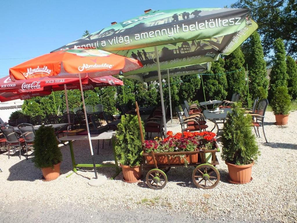 Feherlo Vendeghaz & Restaurant Бік Екстер'єр фото